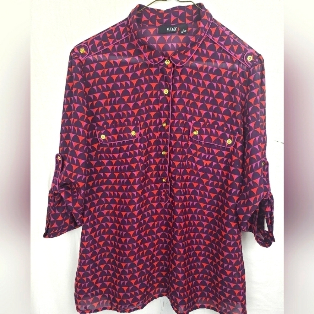 a.n.a. Red And Navy 3/4th Sleeve Gold Button Blouse Sz L